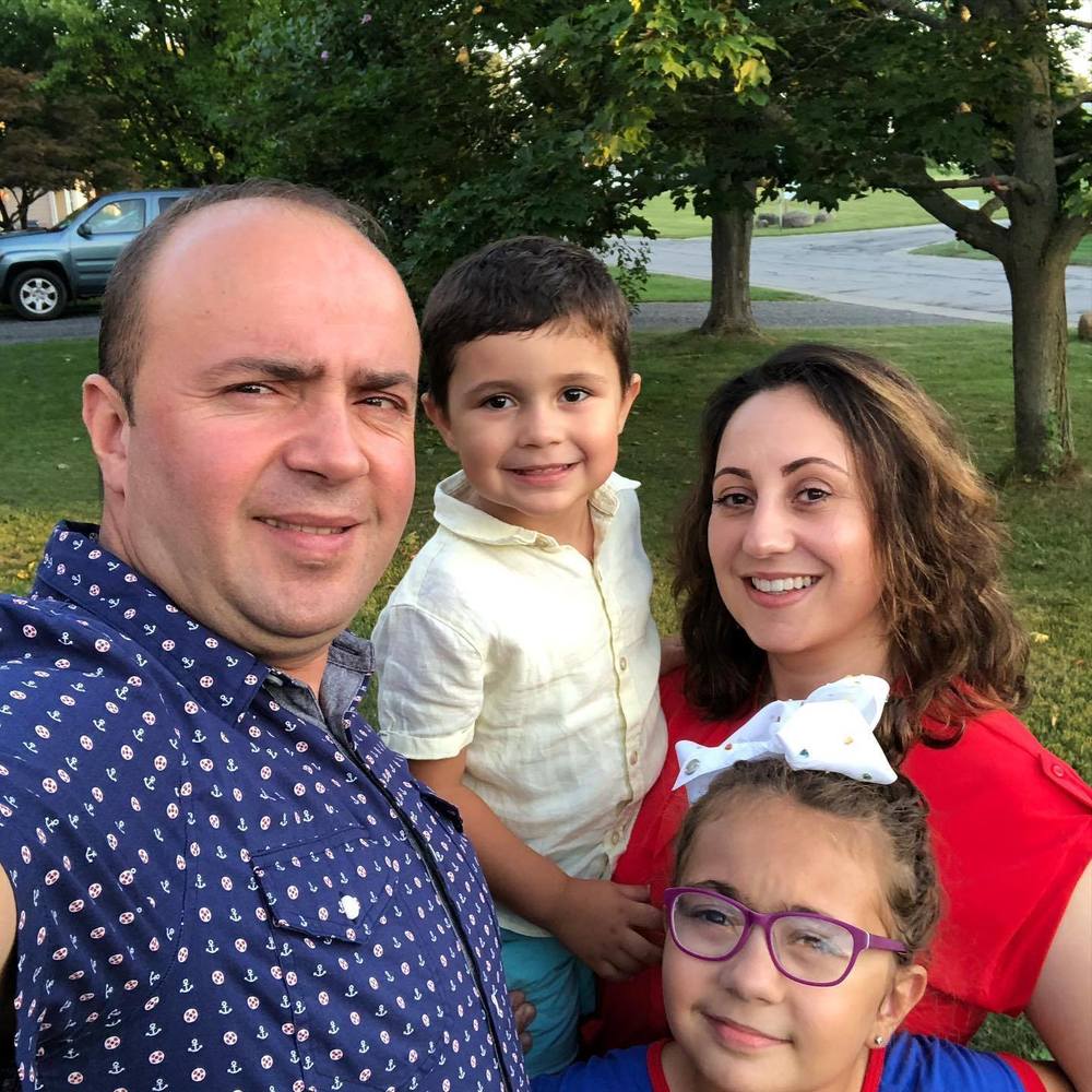 Meet your Posher, Elena